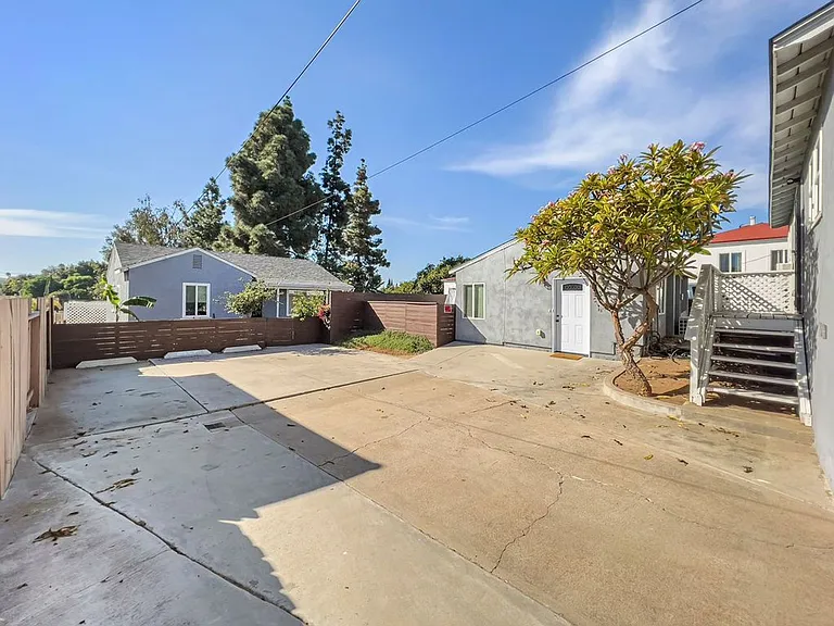 2332 Westwood St — Photo 15