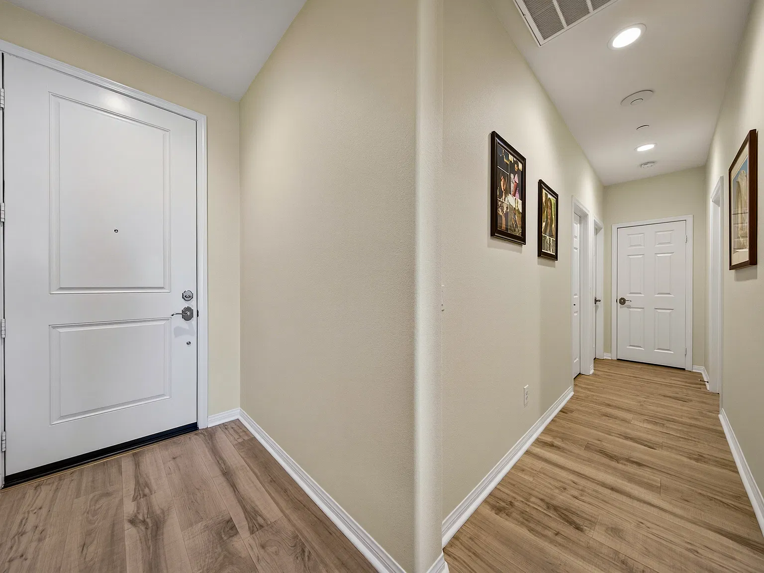 3 bed, 2189 sqft, $5,300 — Photo 2