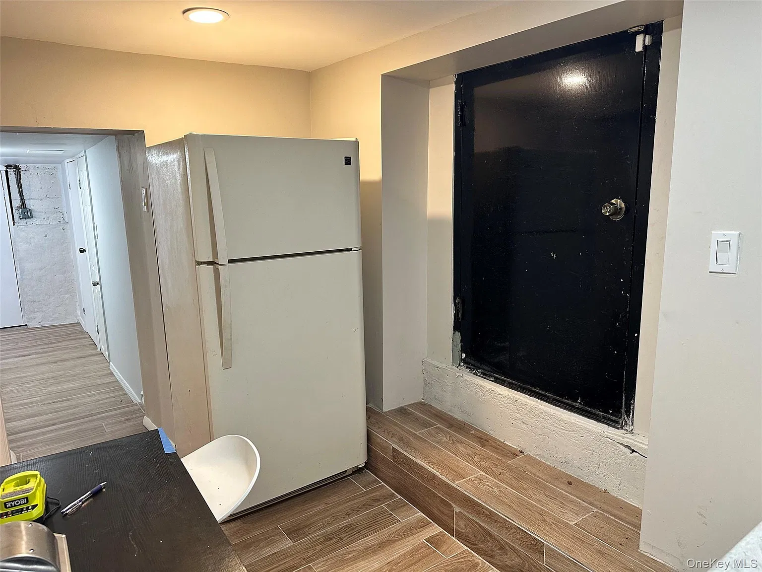 1 bed, 1.0 bath, 400 sqft, $1,100 — Photo 3