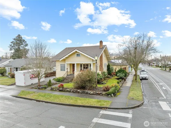734 Sumner Avenue, Sumner, WA 98390