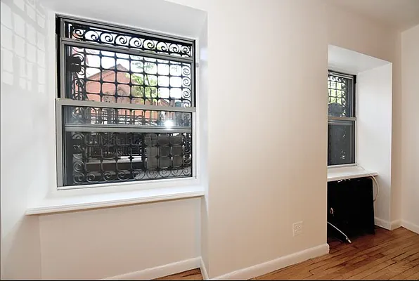 Rented by Buchbinder & Warren | media 18