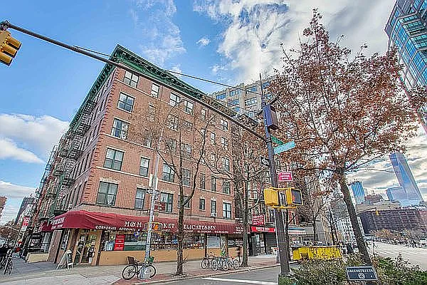 Rented by Compass | media 2