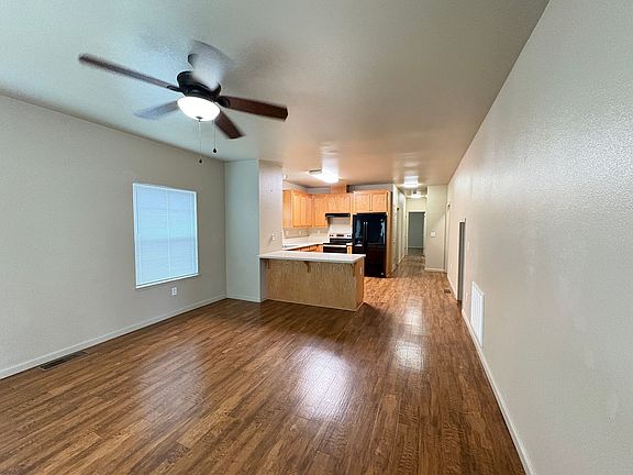 5th image of 1235 N San Joaquin St #B