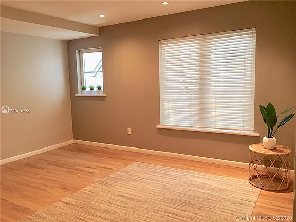 5th image of 1018 Meridian Ave APT 3