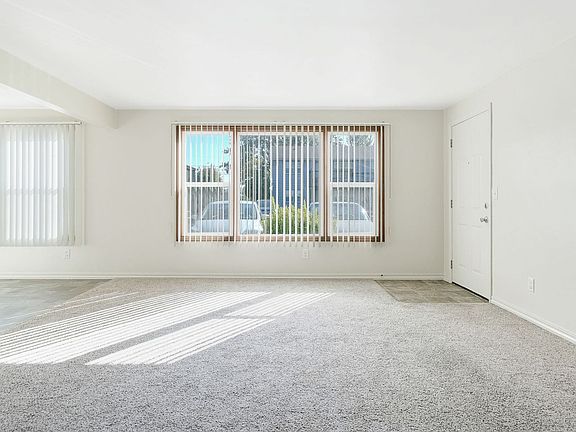 5th image of 302 Monmouth Ave S APT 1