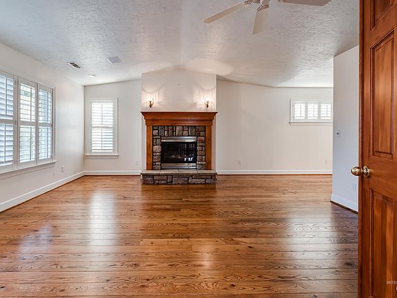 4th image of 8716 Quail Ridge Dr