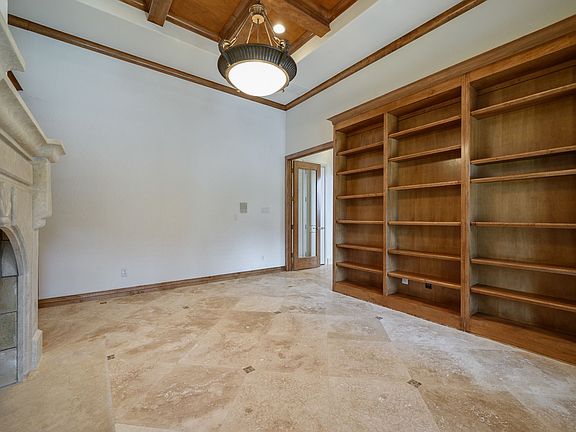 5th image of 3101 Harvard Ct