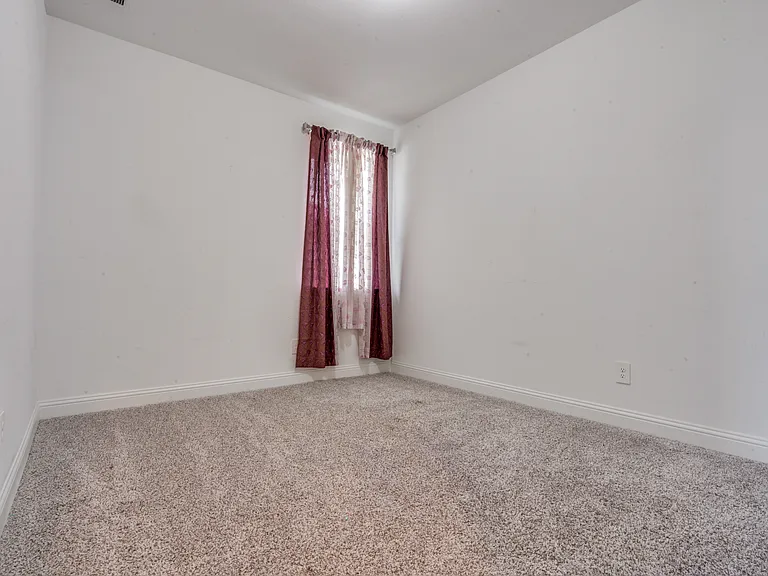 9448 Middle Ground Pl — Photo 22