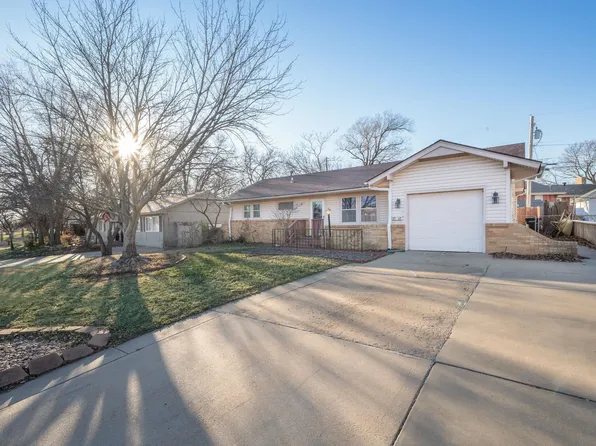 1717 State St, Augusta, KS 67010