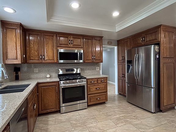 5th image of 7142 Sowell Ave