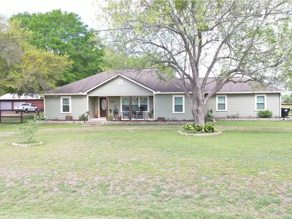 164 Russell Rd, Victoria, TX 77904