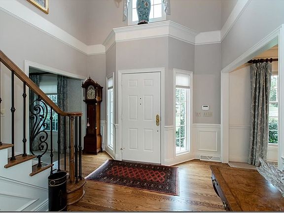 2nd image of 28 Annandale Dr