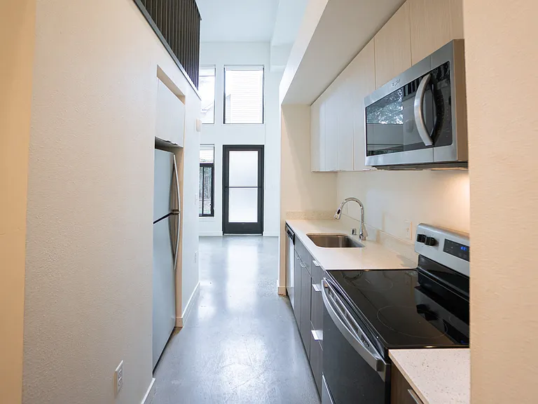 Ori Stone Way Apartments — Photo 17