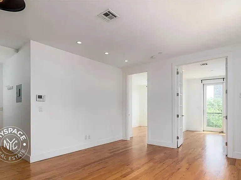 869 Park Ave #5C — Photo 3