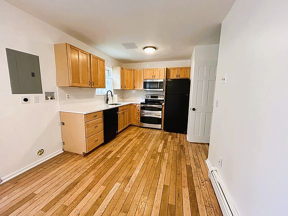 3rd image of 11 The Blvd #4A