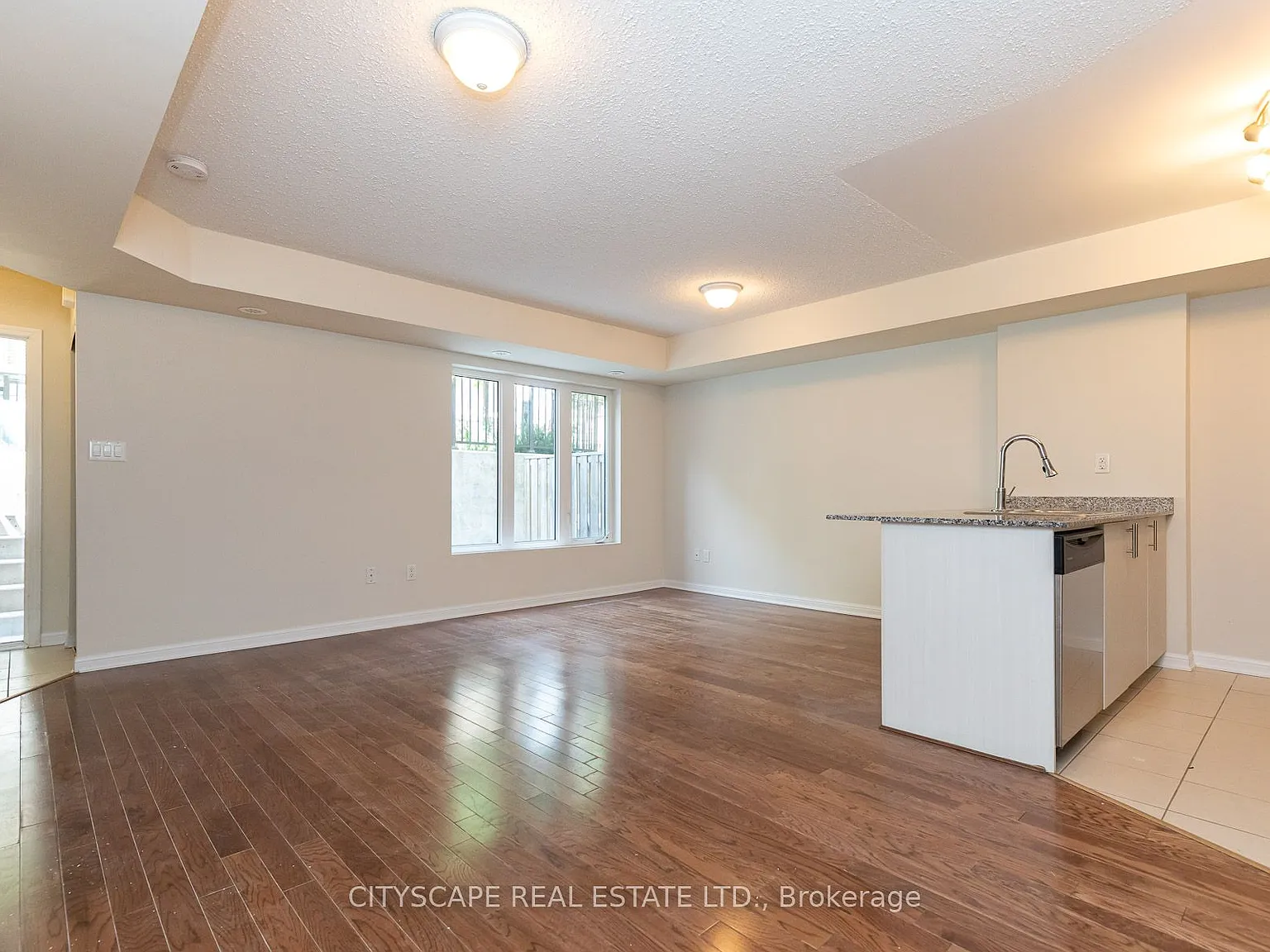 3 bed, $2,997 — Photo 4