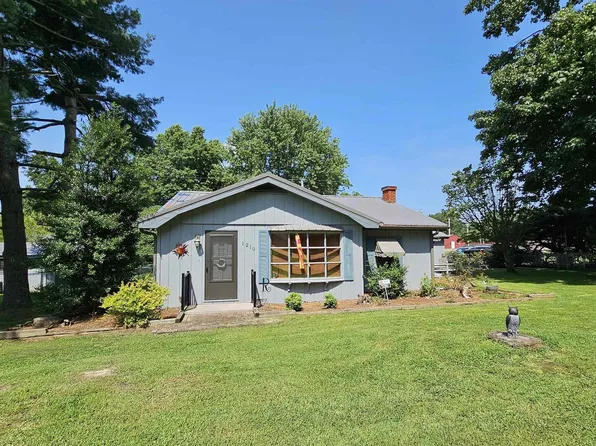 1210 Peterson Ave, Johnston City, IL 62951