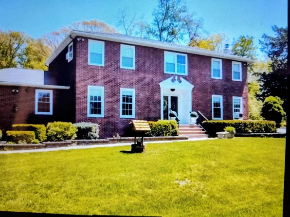 4 Eric Trl, Sussex, NJ 07461