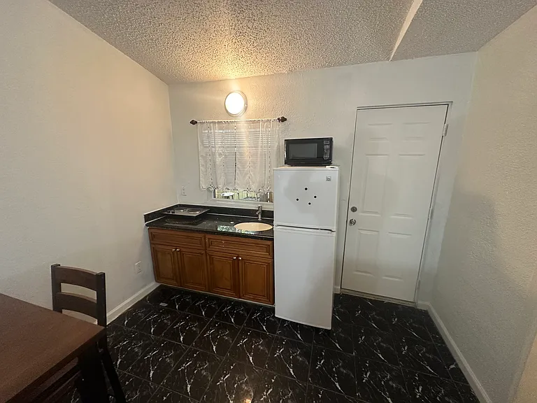 20911 NE 12th Ave — Photo 5