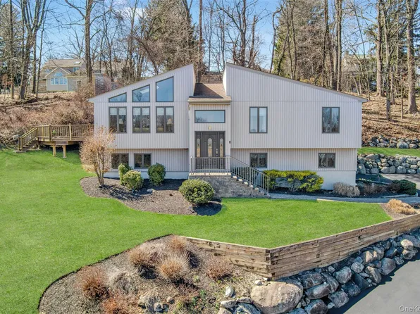 9 Summer Court, Nanuet, NY 10954