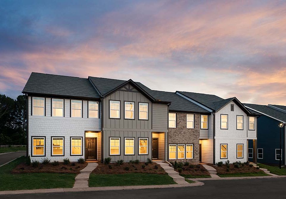 Your Streetscapes in Laurelwood by Ashton Woods