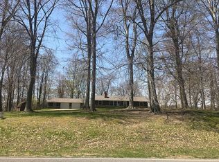 50564 Sister Lakes Rd, Dowagiac, MI 49047