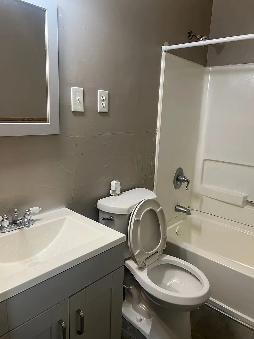 1505 N Tuxedo St — Photo 3