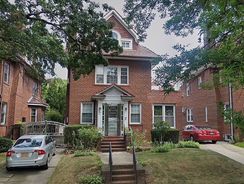 2nd image of 69-21 Exeter St #1