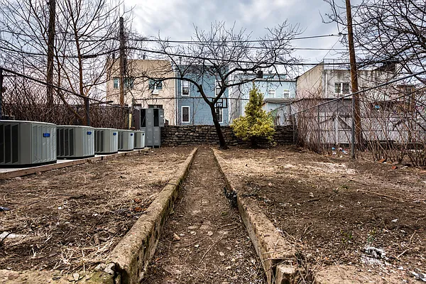 Rented by Nooklyn NYC LLC | media 32