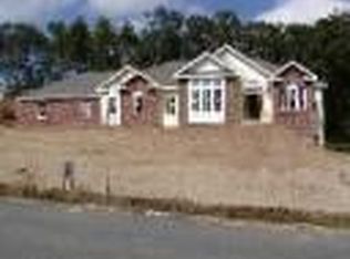 21 Sylvan Dr, Westfield, MA 01085