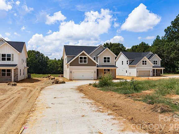 2nd image of 2431 Secrest Shortcut Rd