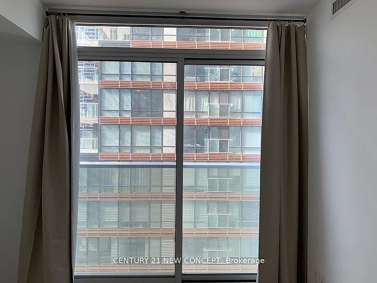 501 Yonge St #1603 — Photo 22