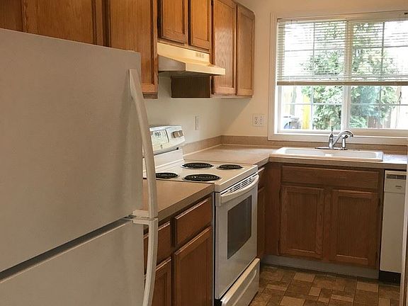 5th image of 8916 SE Lafayette St #7063217