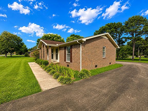 3rd image of 1008 Brindley Dr