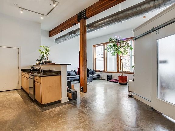3rd image of 2502 Live Oak St APT 118