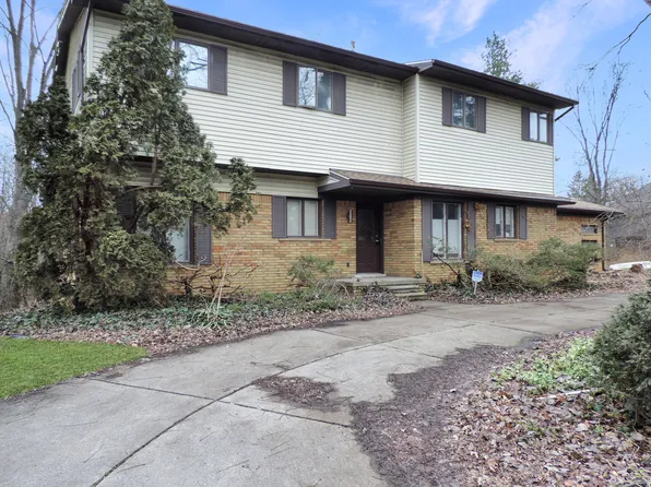 4866 Walnut Lake Rd, Bloomfield Hills, MI 48301