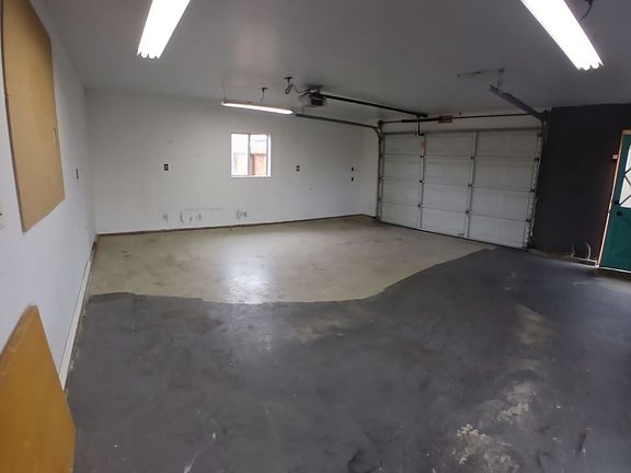 3rd image of 708 Woodland Dr