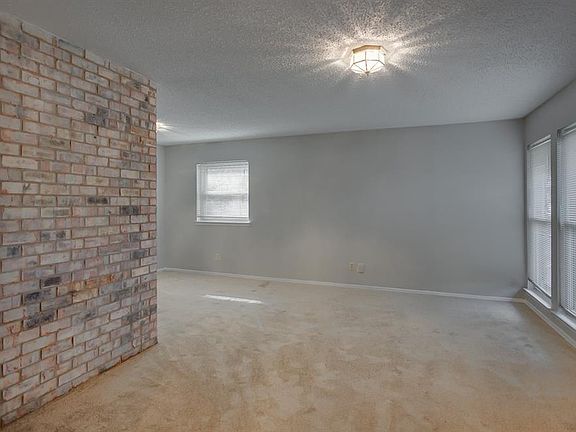 3rd image of 902 Del Ray Dr