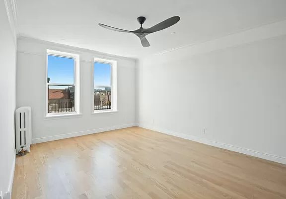 4th image of 624 W 207th St APT 51