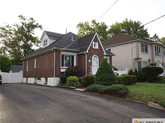 2nd image of 34 Rutgers Ave