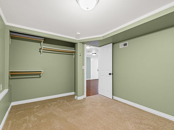 5th image of 5023 22nd Ave NE #B