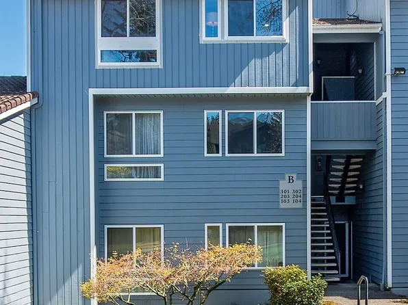 4120 212th Street SW #B301, Mountlake Terrace, WA 98043
