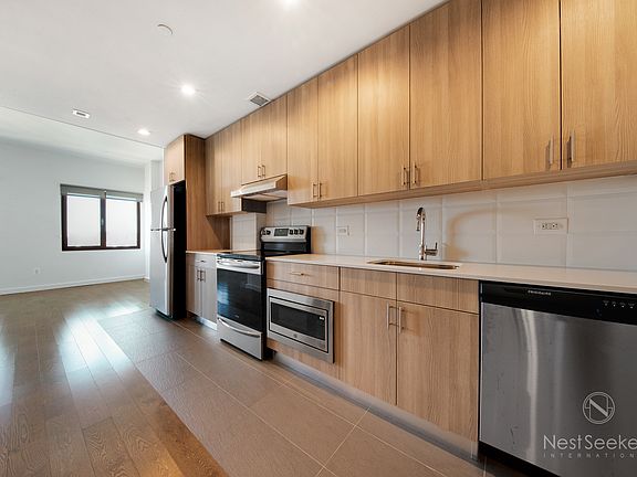 3rd image of 11-39 49th Ave #1105