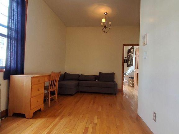 4th image of 200 Stockholm St #L2