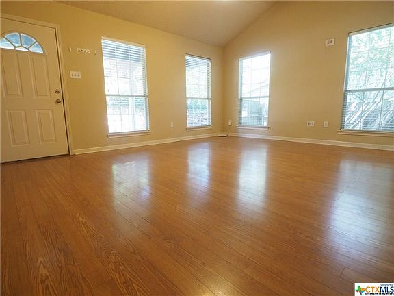 4th image of 1015 Madeline St