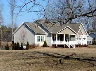 879 Hiawassee River Rd, Murphy, NC 28906