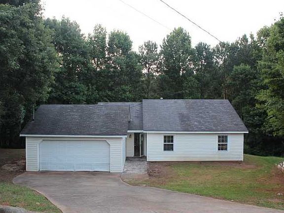 2nd image of 334 Agnes Ct