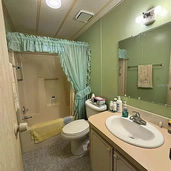 1532 W Schwartz Blvd — Photo 8