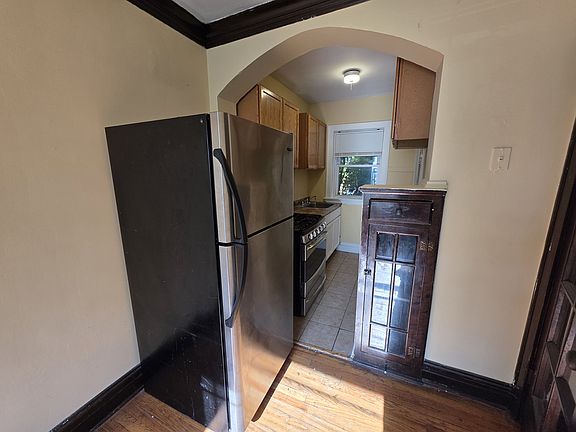 2nd image of 5901 W Fillmore St #5909-1