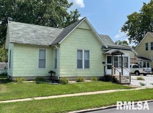 907 S Dudley St, Macomb, IL 61455